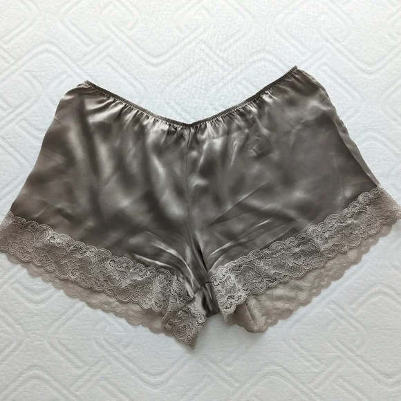 Pajama Set - Picture 4 of 6